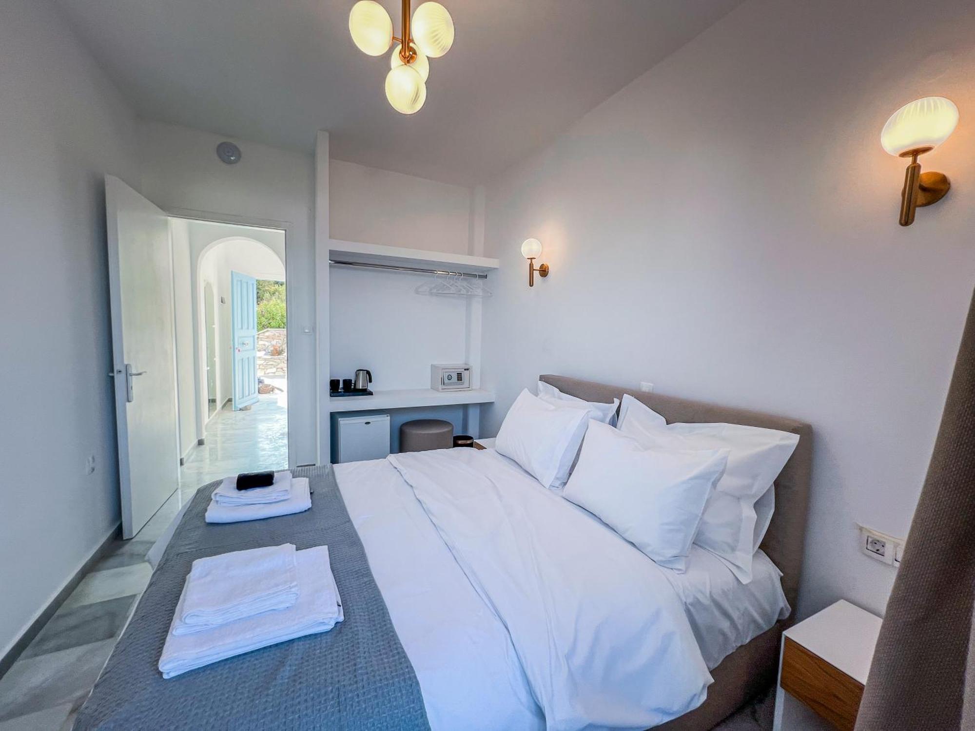 Yaleena Residences Drios Extérieur photo